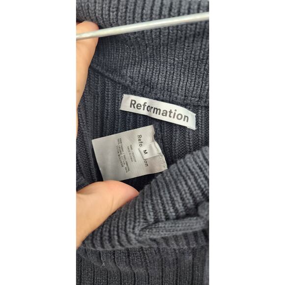 Reformation Sanzo Women's‎ Knit Shorts Size Medium Black Pull On Sweater Shorts - Picture 5 of 6